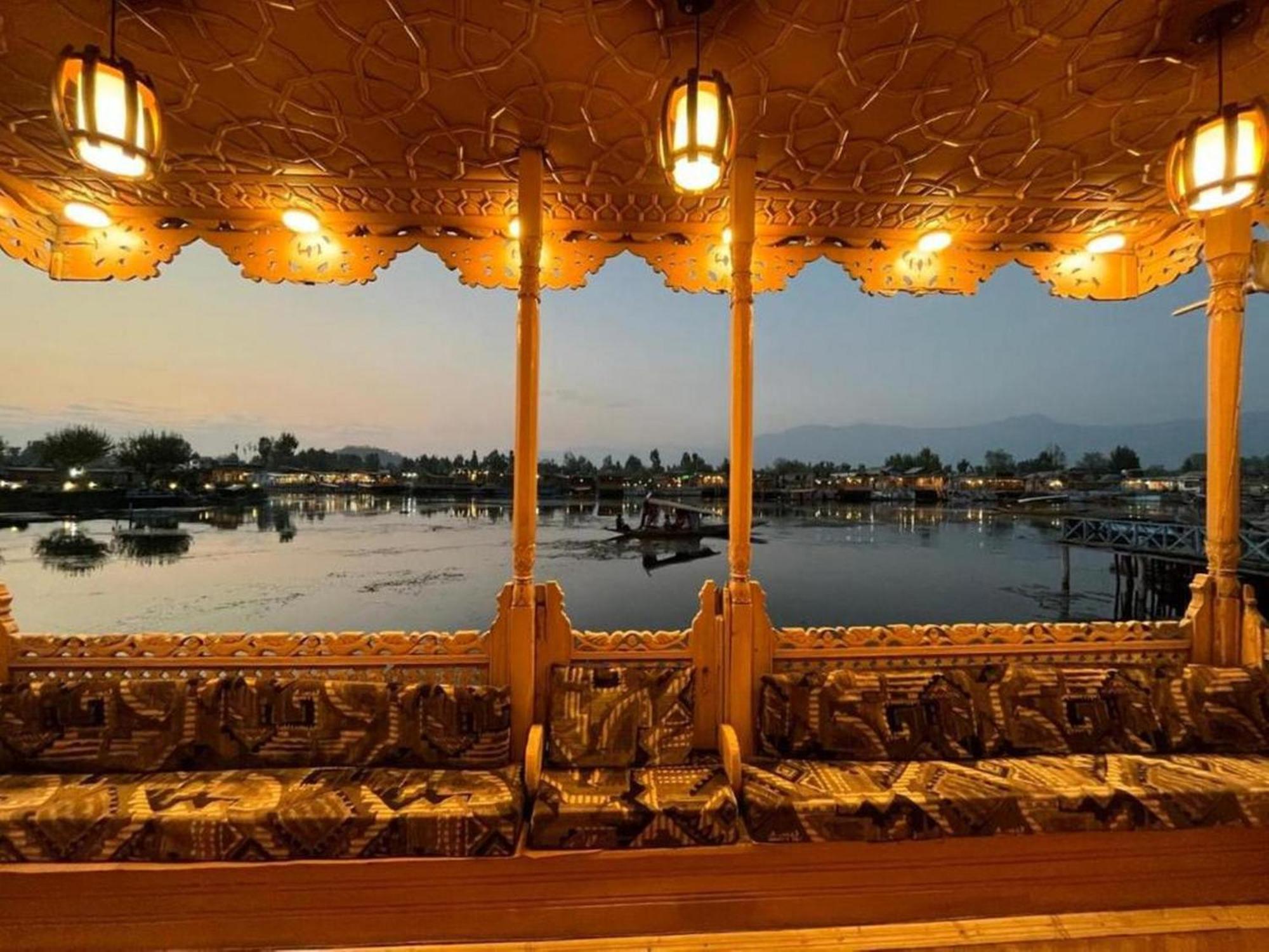 Floating Luxury Group Of Houseboats Hotel Srinagar  Ngoại thất bức ảnh
